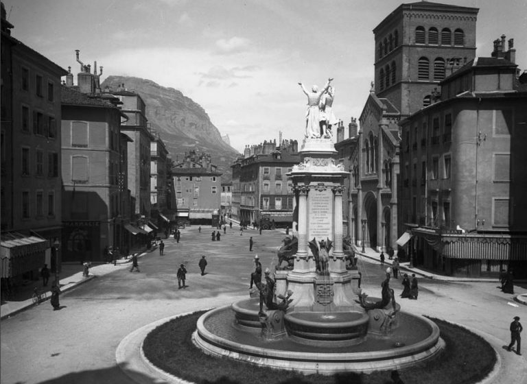 Place notre dame grenoble 1900